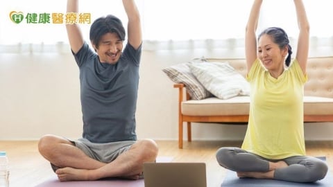 泡泡尿、粗腰是傷腎信號?醫列「瘦腰保腎祕訣」