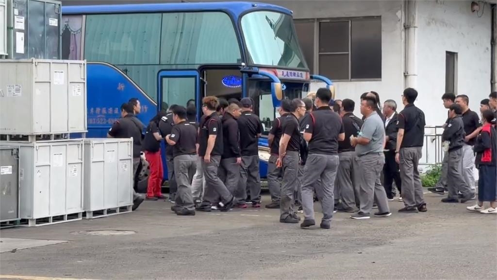 「普利司通」無預警關新竹廠 12遊覽車送員工4地勞資協商