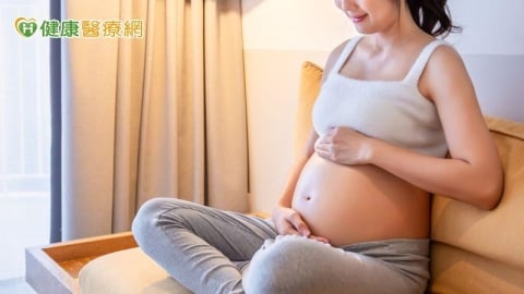 34歲女懷孕「子宮頸閉鎖不全」!兩度「子宮頸環紮」喜迎足月女嬰