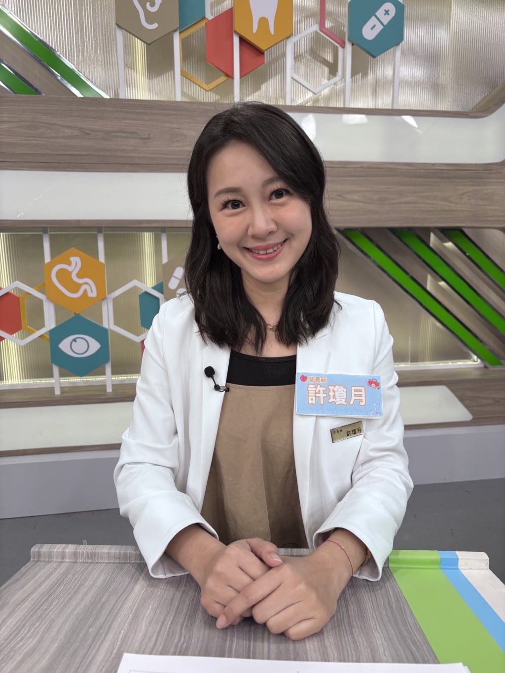 (影)／檸檬不知道什麼是「傘摺淡黃」 潘若迪以老賣老展智慧？