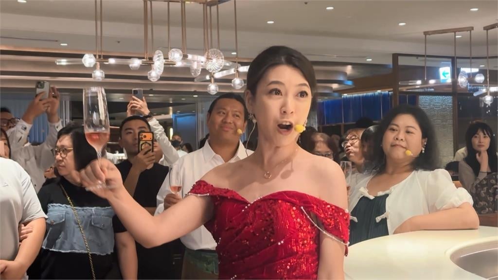 歡慶母親節　連鎖自助餐廳　攜高師大音樂系師生　舉辦快閃歌劇演出