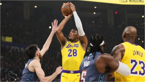 NBA(影)/缺三分卻棄用季後賽史上最準的八村壘!湖人遭橫掃、網譙:教練想放假了