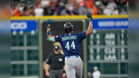 MLB(影)／賽前練打和球迷賭全壘打落點獲勝！J-Rod比賽也開轟太空人球迷後悔