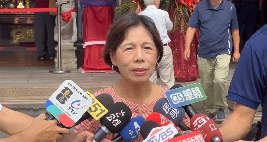 ３百年台中萬和宮遭砸廟！　光明燈倒整排、媽祖神像摔落地