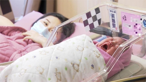育嬰留停新制「1招」最多可請30天、爽領「8成薪」顧娃！狂吸5成奶爸申請