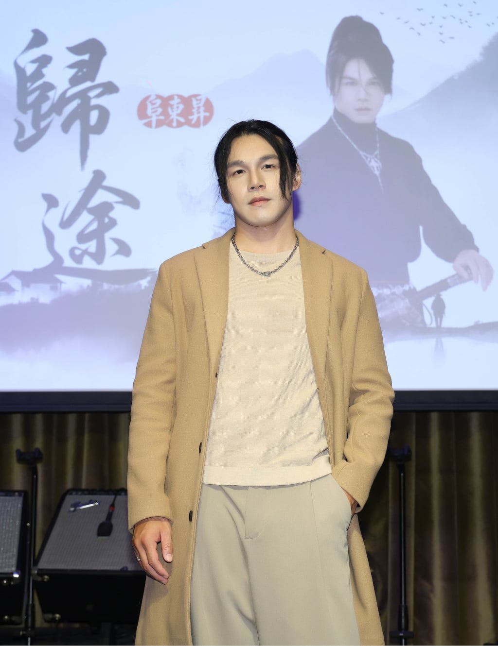 男星花光百萬老本圓母夢！窮到存款剩「個位數」 咬牙做苦工維生