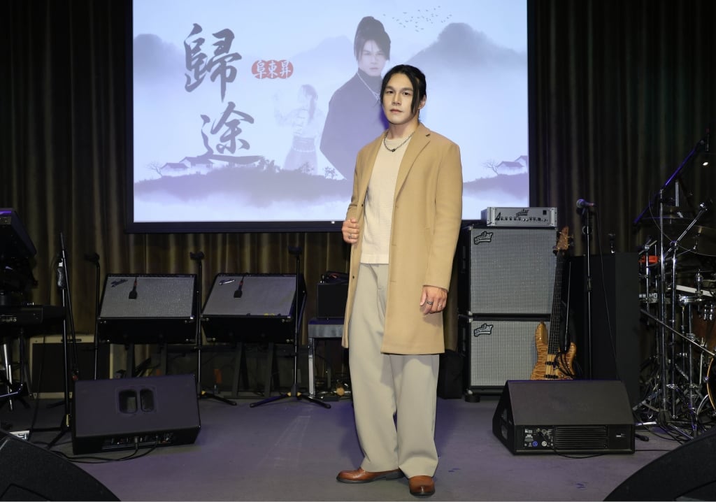 男星花光百萬老本圓母夢！窮到存款剩「個位數」 咬牙做苦工維生