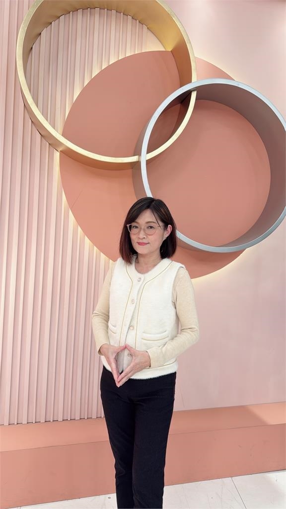 撒基努看車空檔上廁所!老婆直接下單要他當「保人」