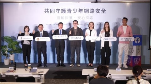 兒女沉迷網路偷玩手機 藝人聶雲制定「數位家規」