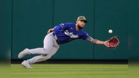 MLB(影)／帕赫斯驚天「魚躍飛撲」拯救追平分！帥氣高喊：從一開始我就知道能接住