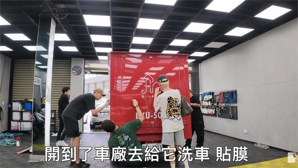 鍾明軒賣雞蛋糕「違規停紅線」被開單！民眾真實反饋曝「點名1處加強」