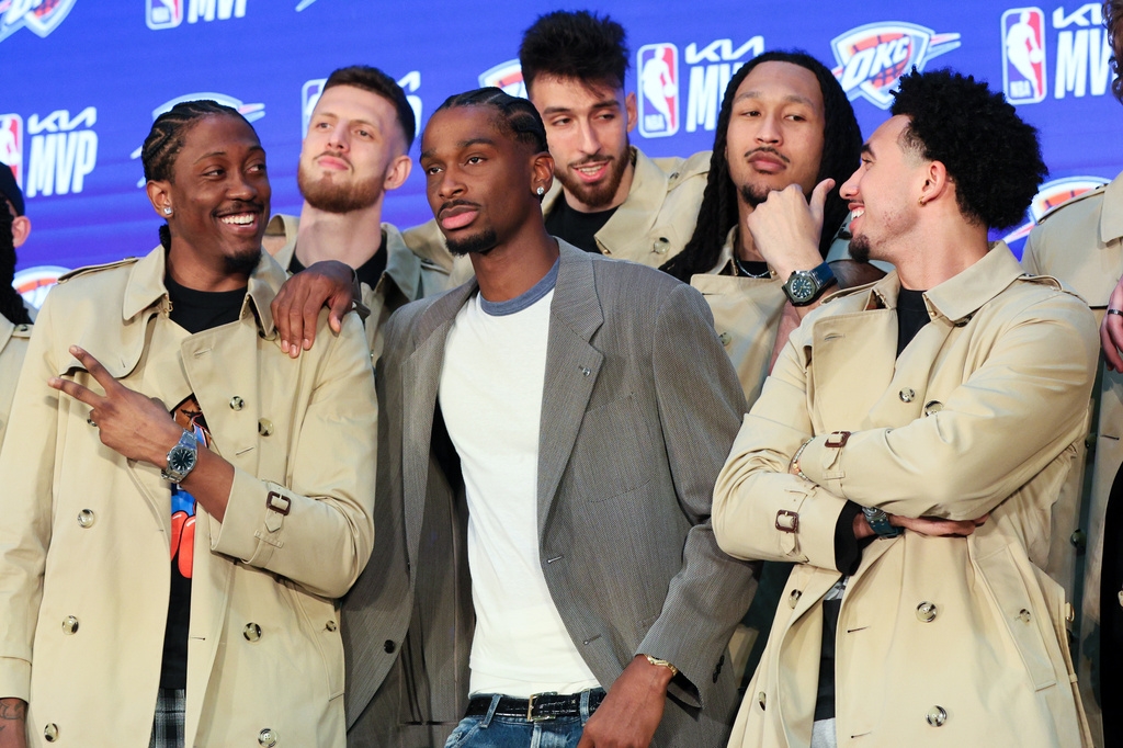 NBA(影)/SGA連霸MVP大撒幣!精品風衣+名錶直接送雷霆休息室成時尚發表會