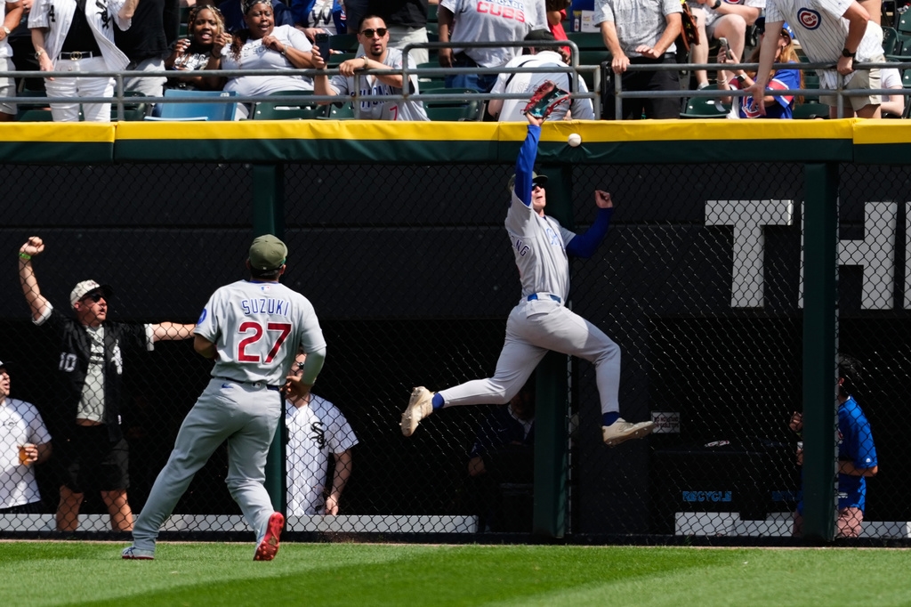 MLB(影)/不忍了!PCA遭女球迷狂嗆後當場回擊 芝加哥內戰變垃圾話大戰