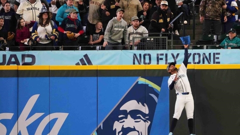 MLB(影)/到二樓搶劫!J-ROD「禁航區起飛」沒收對手開轟 獲選單週最佳好球