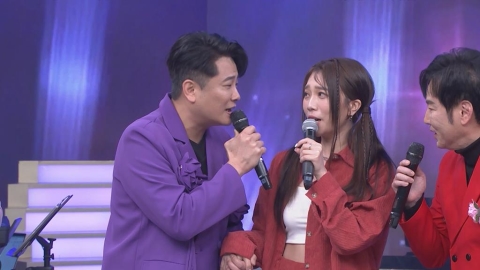蔡佳麟暫接《冰冰Show》主持!驚見「與蔡家蓁牽手」關係不藏了