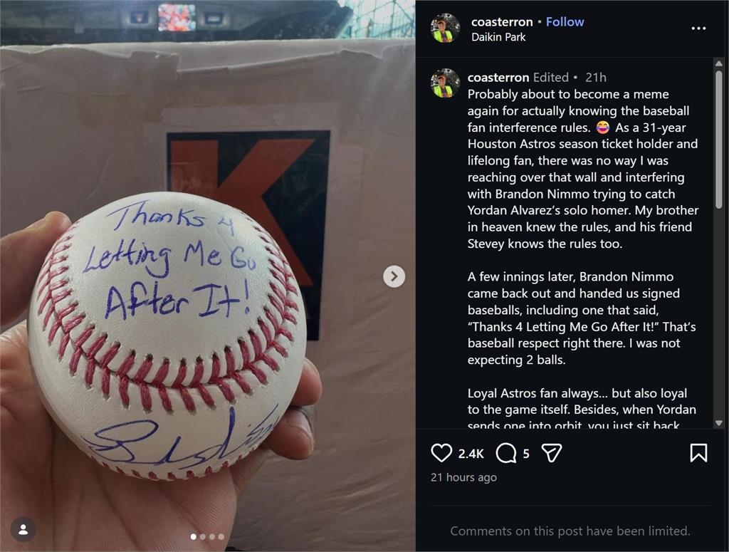 MLB(影)/遊騎兵外野手客場演出沒收全壘打美技!感謝太空人球迷沒干擾致贈簽名球