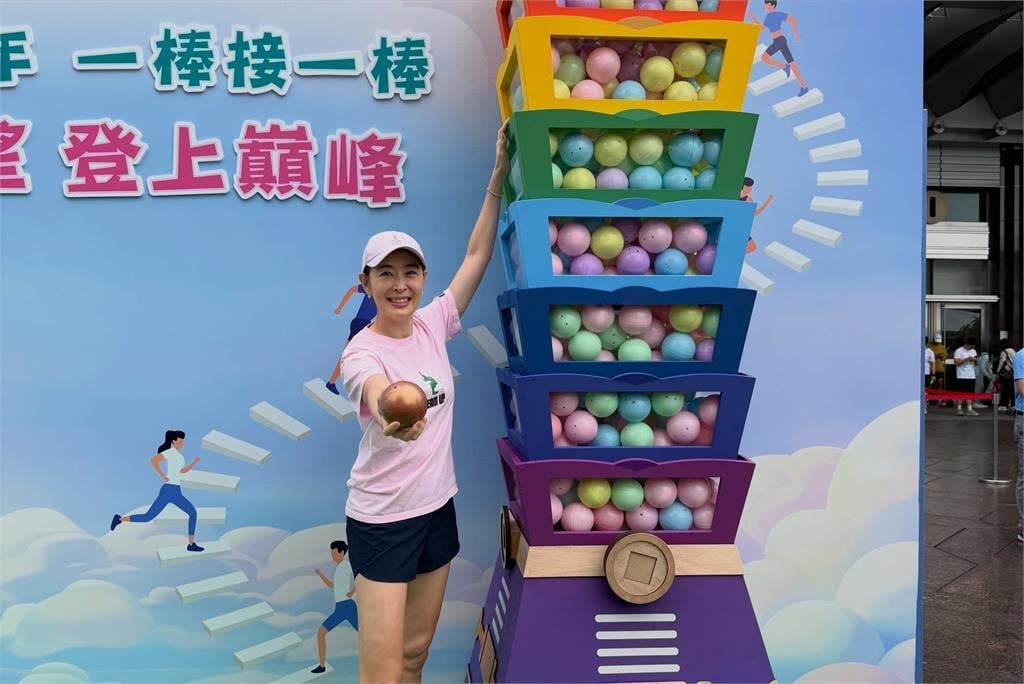 一句「不當台灣人就走」遭藍白出征!賈永婕再反擊:一起理直氣壯愛台灣