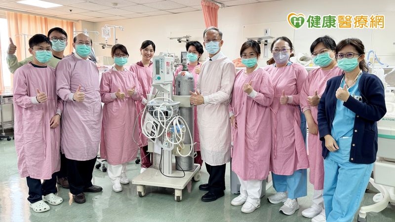 產婦凝血異常自然分娩 新生兒「胎便吸入」搶救重症成功