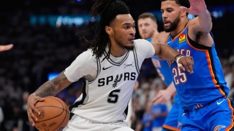 NBA(影)/頭髮被扯好痛!馬刺「城堡」西冠前兩戰寫不名譽紀錄「頭可能更痛」