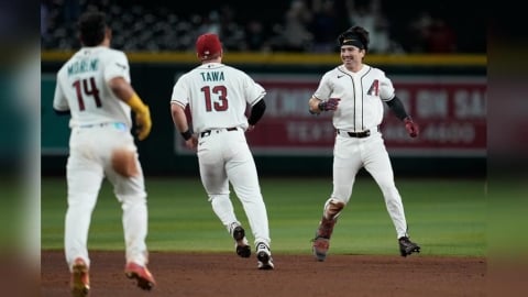 MLB(影)/台美混血強打立大功!「卡仔」掃再見安率響尾蛇咬退落磯笑納5連勝