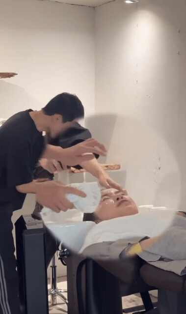 李多慧髮廊洗頭「4度遭水噴臉」當場傻眼!慘狀全被拍…她氣喊:我要報仇
