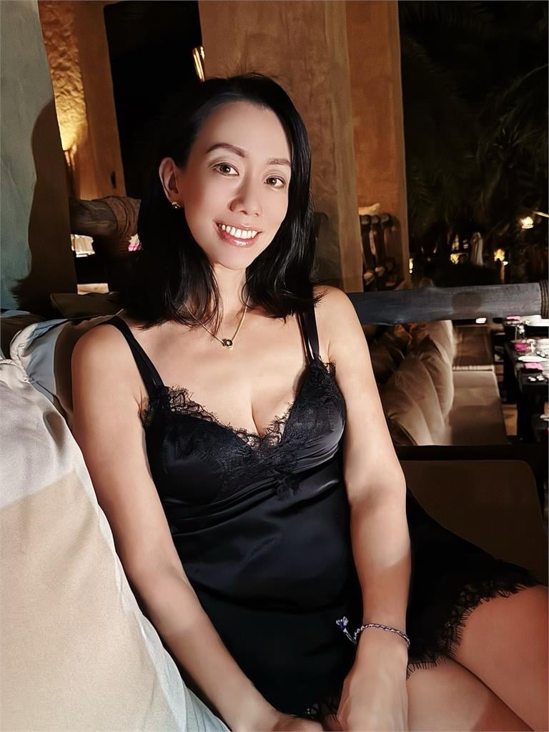 台女星「嫁中國官二代14年」私密近照流出!罕曬「震撼視角」網看傻