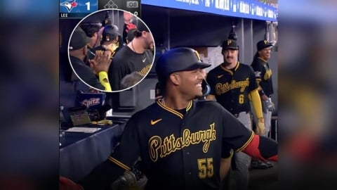 MLB(影)/海盜學長們的「冷暴力」!菜鳥瓦德茲生涯首安就是全壘打休息區遭惡整