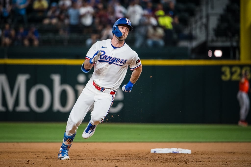 MLB(影)/24小時的大復仇!前一天被無安打遊騎兵今天單局狂轟8分打爆太空人