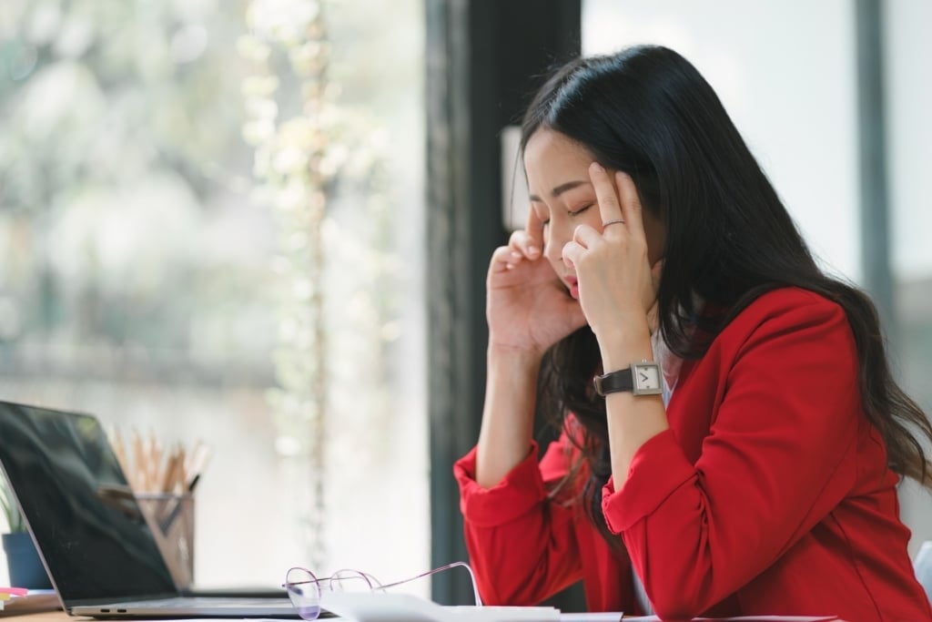 每天早上叫醒妳的不是夢想，而是那股比鬧鐘還準時的「厭世感」嗎？妳不禁開始懷疑，自己當初到底是抱著什麼樣的憧憬踏入職場的？圖/123RF圖庫