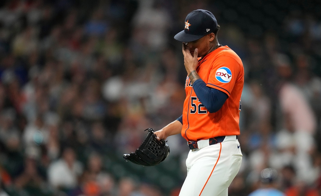 MLB(影)／連丟9顆壞球搞砸鄧愷威勝投！太空人總教練艾斯帕達賽後「這樣說」