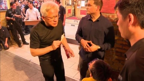 台灣小孩英文回應! 黃仁勳台語問:袂曉台灣話?要學啦!