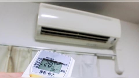 一吹冷氣就耳鳴?營養師點名夏日「5大NG習慣」熬夜、喝冰水全中