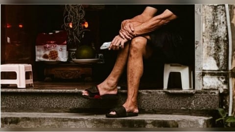 爛鞋恐致年長者跌倒失能！醫喊「這4種」最危險
