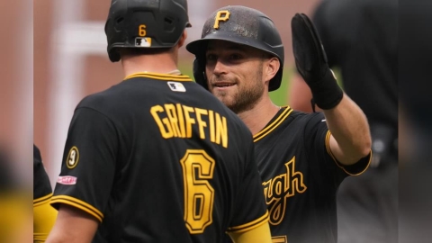 MLB(影)／不滿主審不讓挑戰好壞球！海盜球星大聯盟生涯首度遭驅逐出場