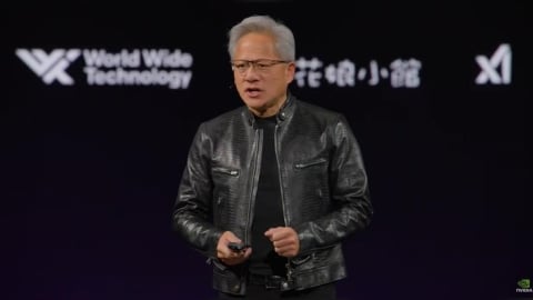 黃仁勳超狂背板藏「5家口袋美食」這些醫院、大學也入列!網笑歪:供應他本人