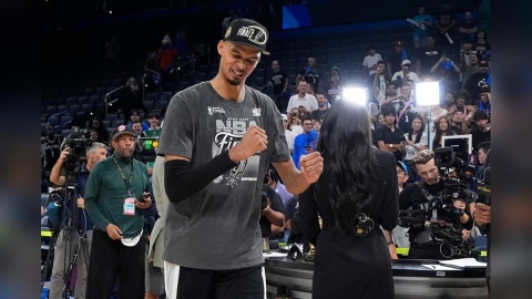 NBA(影)／作法也沒用！怎麼守馬刺外星人「斑馬」？尼克主帥幽默笑說：只能祈禱嘍