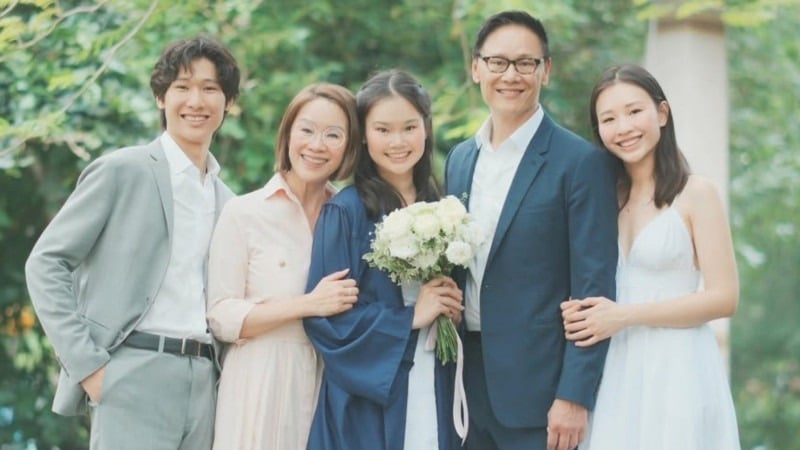 瓦城18歲千金超仙模樣曝光!母揭全校第一背後殘酷現實
