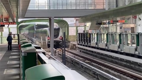 台中通勤族怒了！全線無預警停駛21分鐘　中捷致歉：7天內可辦理退費