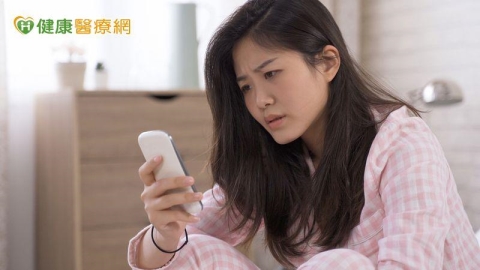 乾眼不是突然發作 這些生活習慣正悄悄傷眼