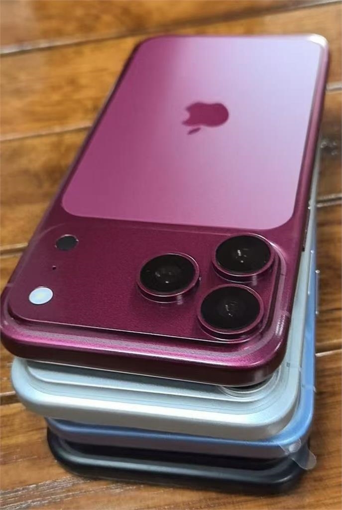 iPhone 18 Pro「4新色」驚喜曝光！經典黑色回歸　「深櫻桃紅」接棒宇宙
