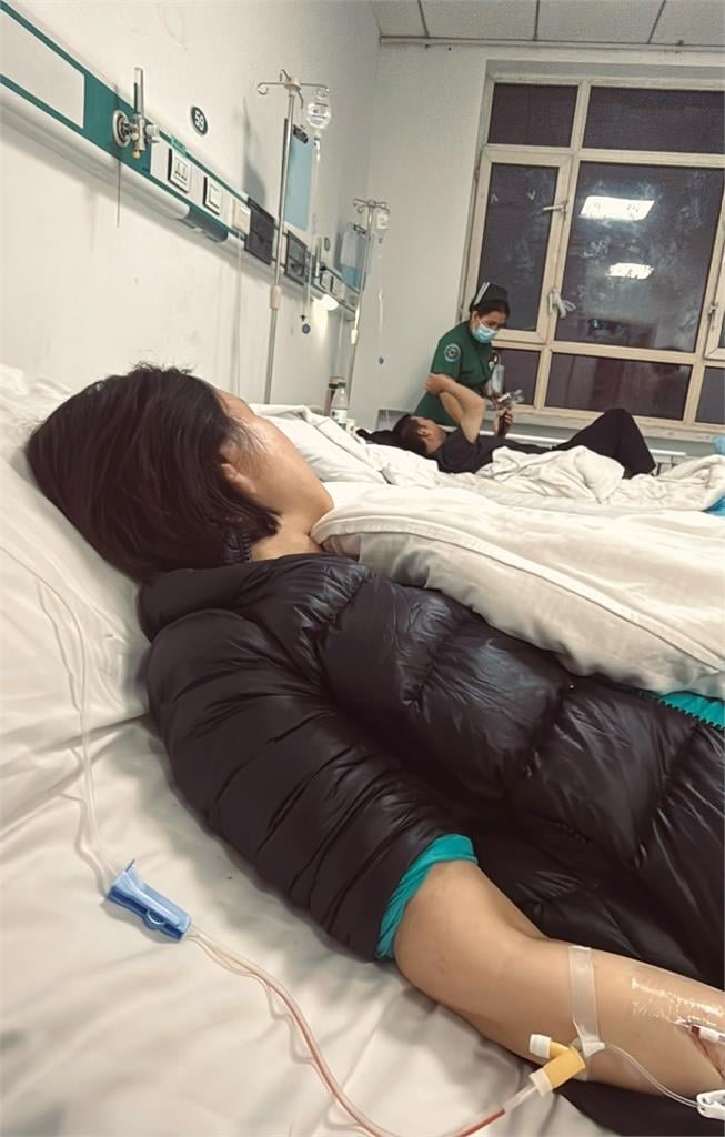 利菁新疆騎氂牛卻進急診自嘲「天譴、報應」！她PO病床照曝「真實原因」