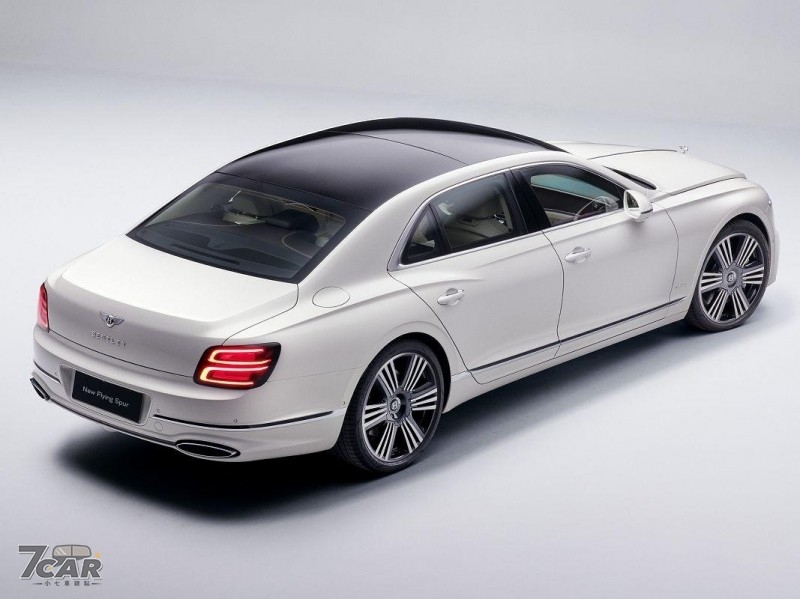 手工奢華與超跑血統再進化　全新第四代 Bentley Flying Spur S 正式登場
