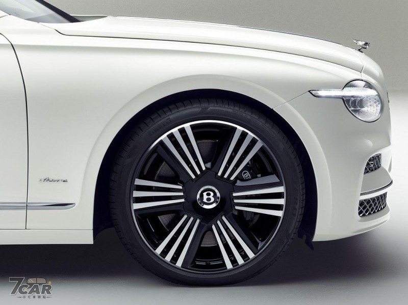手工奢華與超跑血統再進化　全新第四代 Bentley Flying Spur S 正式登場