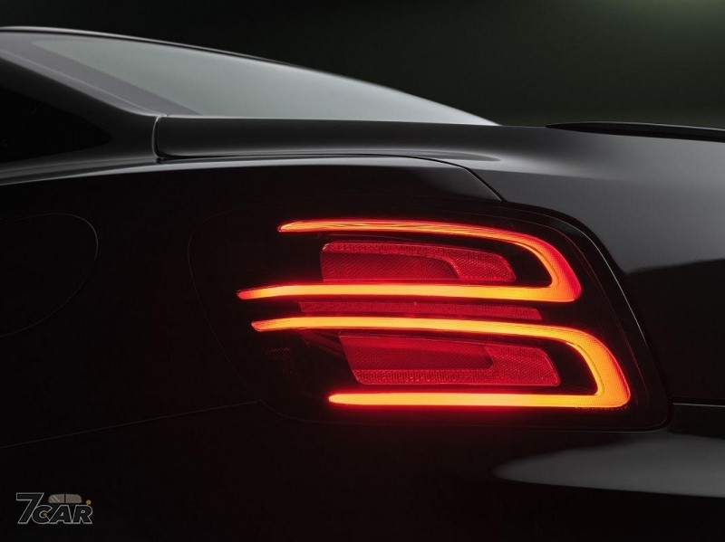 手工奢華與超跑血統再進化　全新第四代 Bentley Flying Spur S 正式登場