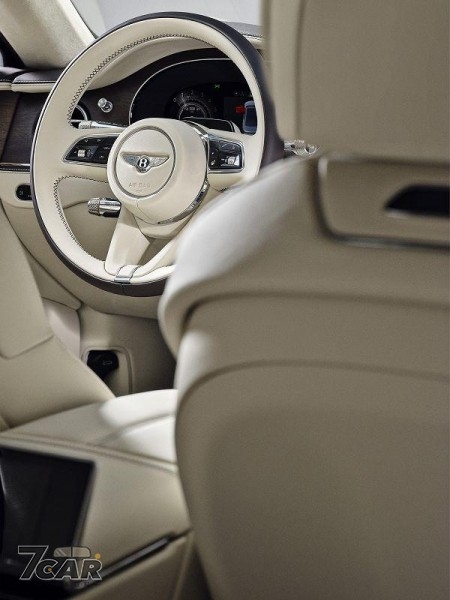 手工奢華與超跑血統再進化　全新第四代 Bentley Flying Spur S 正式登場
