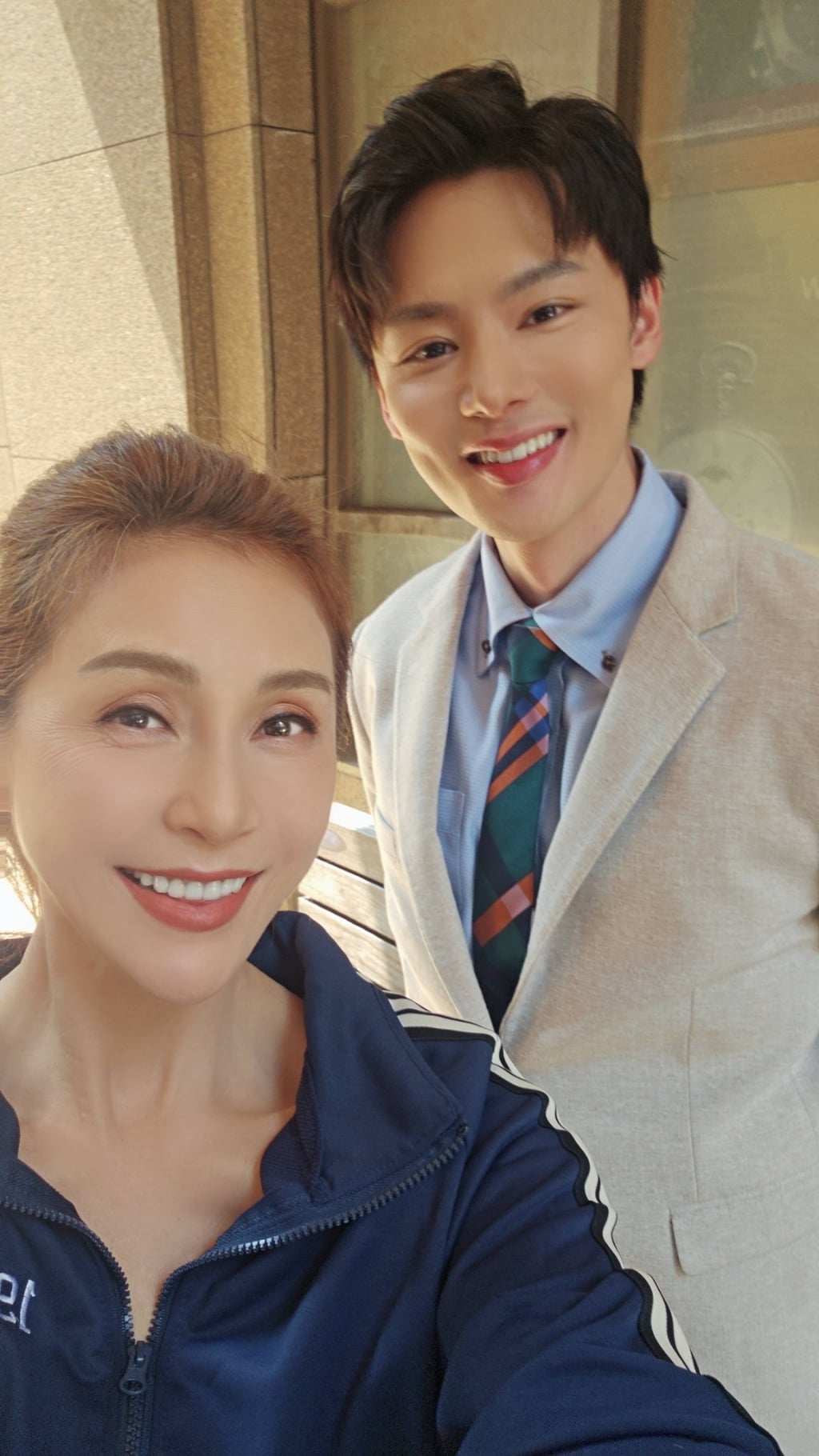 《豆腐媽媽》梁佑南驚傳「眼部緊急開刀」！本人親揭最新病況