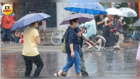 熱帶系統蠢動！氣象專家示警「梅雨型態將成形」　恐連11天炸雷雨
