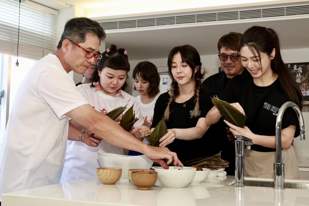 《豆腐媽媽》與《阿松與阿暖》演員包粽大PK！洪都拉斯、柯叔元互虧笑翻全場