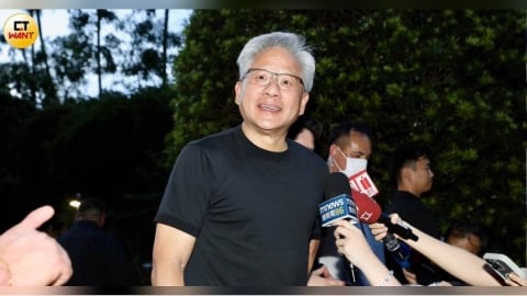 63歲仍被碎念！黃仁勳談亞洲父母「以批評來表達愛」　他曝用這句話應付
