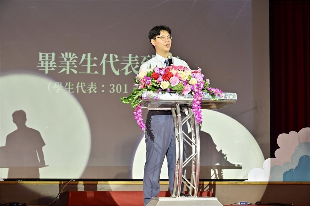 臺中一中畢典驚見「最混獎」 校長發文談缺曠紀錄:要對自己負責